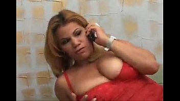 Puta velha brasileira fazendo sexo
