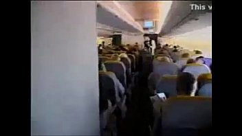 Aeromoça fazendo sexo no avião