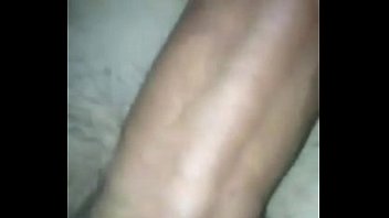 Vídeo de sexo gay trocando no banheiro