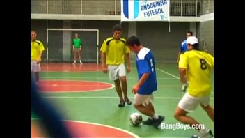Futebol sexo gay brasil