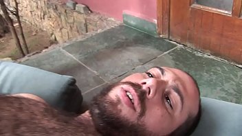 Sexo gay brasileiro espiando jardineiro gostodo e peludo