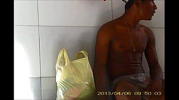 Dando um sexo gay digno pro morador de rua