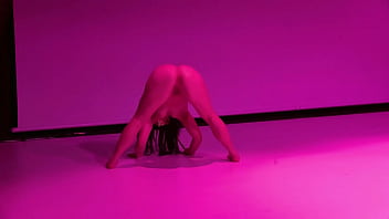 Performance sexo em cam publica