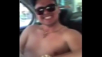 Sexo lesbico fodida no carro