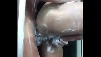 Vídeo sexo gay banho grupal