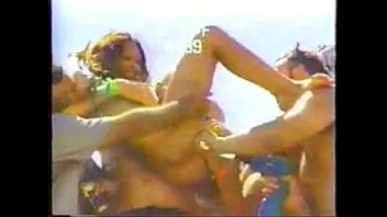 Video de sexo esposa dando cu em festa na boate