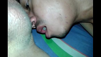 Sexo oral gay con novinhos