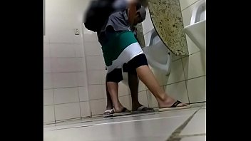 Sex gays no banheiro no trabalho mundobicha