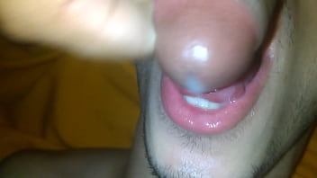 Video de sexo gratis.gozando na boca do gay virgem