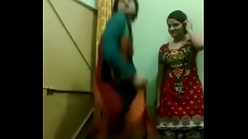 Indian desi teens in college hostel record sex video