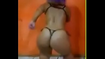 Baixinha rabuda fazendo sexo videos