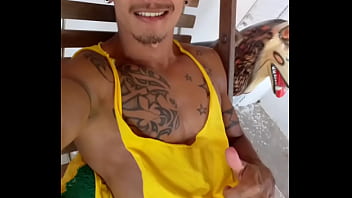 Capoeirista roludo sexo gay