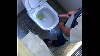 Videos de sexo de gay em banheiro publico
