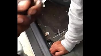 Vaza video de funkeiro carioca sexo oral gay no carro