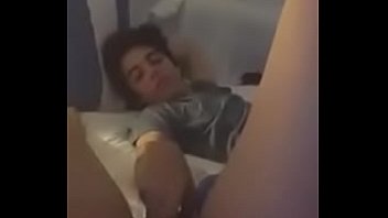 Amiga fazendo sexo oral no grupo