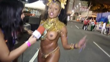 Famosa caiu tapa-sexo carnaval 2018 tarine lopes