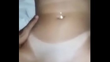 Sexo loira linda braquinha deslizando bucetão na pica grossa hd