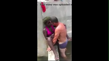 Negra fazendo sexo em angola