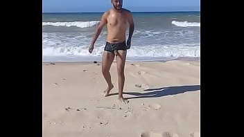 Sexo gay flagras na praia de nudismo