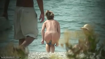 Video sexo juvenil desfile em praia de nudismo