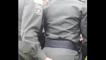 Fragas policias pauzudo sexo gay