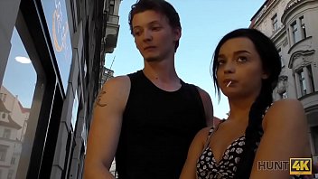 Video sexo amarrada a forca por dois homens