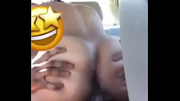 Sexo anal carro