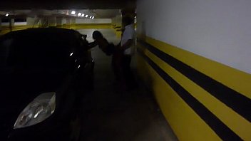 Policial fazendo sexo video estacionamento