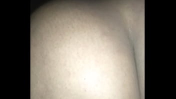 Video amador de sexo de menina trepando com dois adolecentes