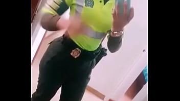 Desenho de policial sexi