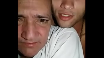 Sexo gay com moleques pegando uber brasileiro