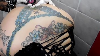 Tatuada anal