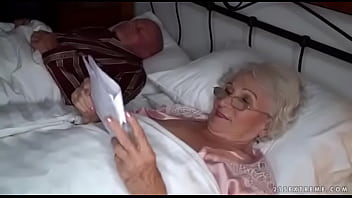 Vídeo de velha fazendo sexo