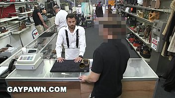 Porno gays fazendo sexi escondido na loja
