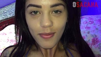 Sexo brutal brasileiro com mulher gemendo