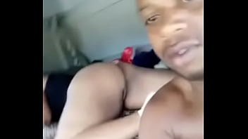 Homem caminhoneiro fazendo sexo