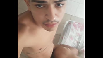Sexo gay brasileiro com entregador