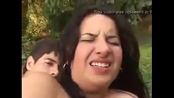 Velhas chorando no sexo anal porno