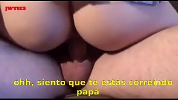 Padre pega a su hija vendo video sexo