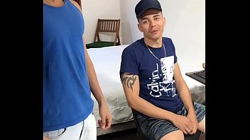 Sexo gay dotado fode amigo brasil