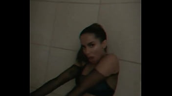 Anitta beijou chupou sexo