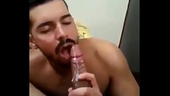 Sexo gay com tio e gozada na boca