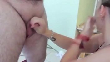 Homem fazendo sexo com penis pequeno