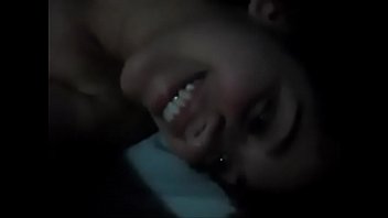 Casal fazendo sexo na cama l