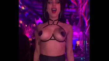 Anitta video de sexo oral
