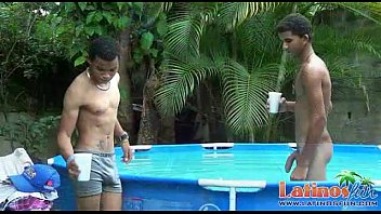 Videoa de sexo gay com brasileuros na piscina