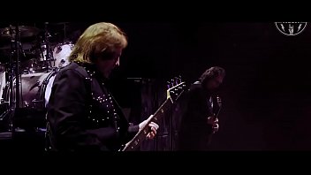 Cara fazendo sexo ao vivo show de rock
