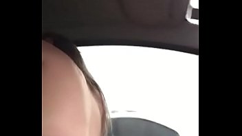 Sexo comendo tia no carro
