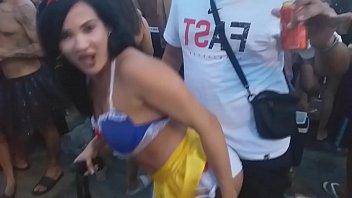 Sexo no carnaval por tras das camera