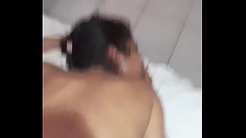 Sexo com o enteado dormindo